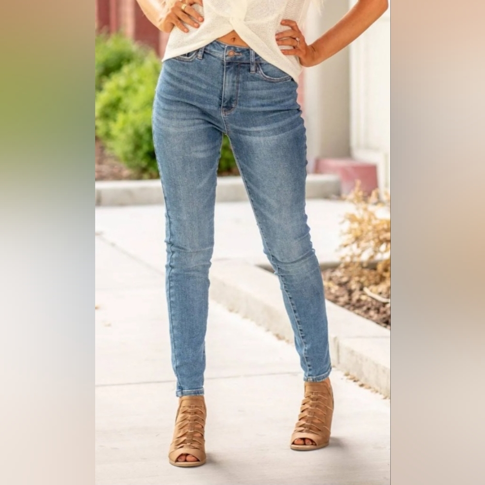 Judy Blue High Rise Tummy Control Skinny Fit Jeans